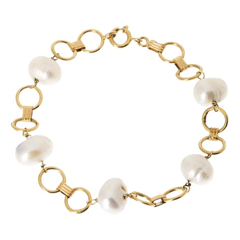 Bracelet in 19.2 Karat Gold with Pearls For Sale