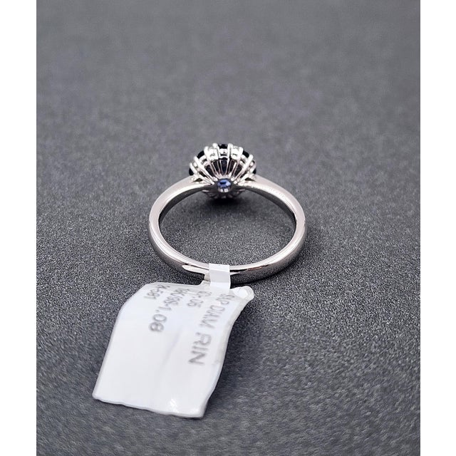 1.13 Ct Natural Sapphire & Diamond Ring Size 6 For Sale In Chicago - Image 6 of 9
