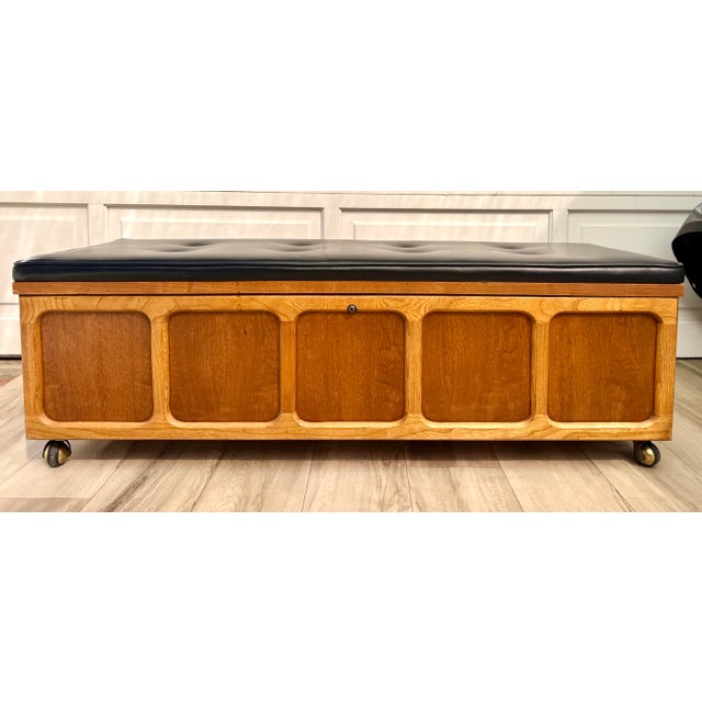 1960s Lane Mid-Century Oak Cedar Chest Storage Bench With Black Upholstery For Sale - Image 15 of 18