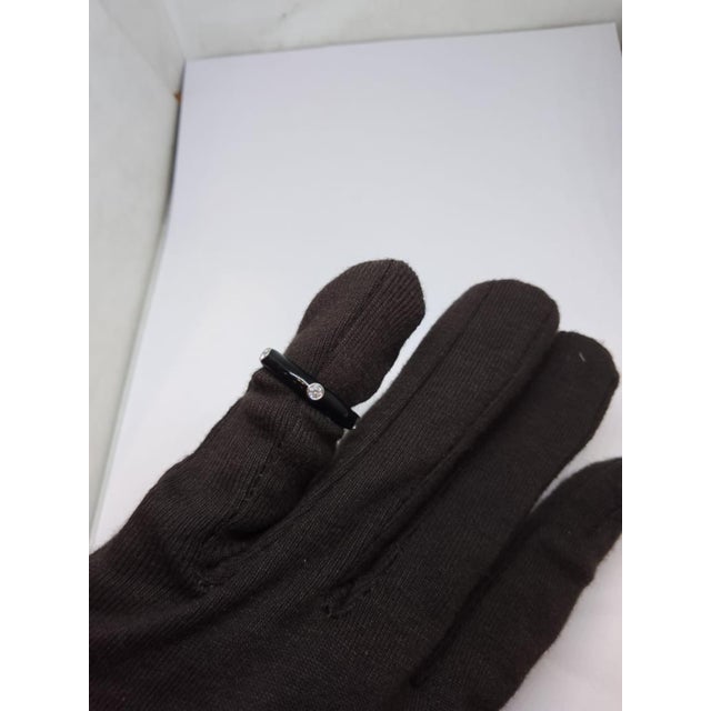 2020s Natural 18k Gold Diamond Halo Ring, 0.94 Carats For Sale - Image 5 of 8