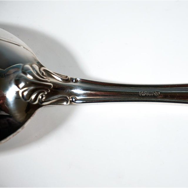 Art Deco Silver Cutlery Set for 12 in Showcase attributed to Bruckmann &Sons Germany, 1920s, Set of 164 For Sale - Image 11 of 13
