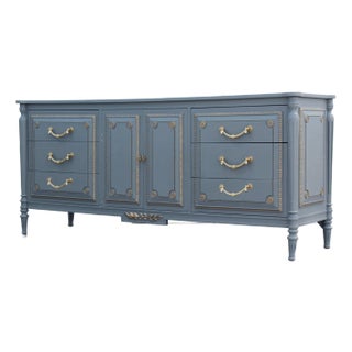 1970s Mid-Century Light Gray and Dresser of Nine Drawers For Sale
