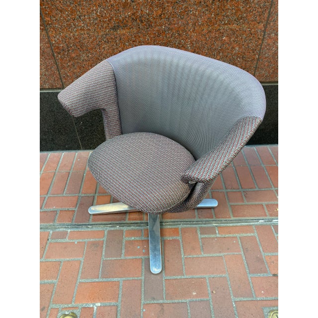 Modern Steelcase I2i Dual Swivel Ergonomic Lounge Chairs - a Pair For Sale - Image 10 of 12
