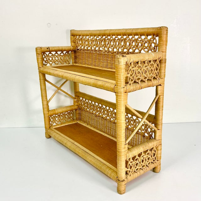 Mid-Century Boho Chic Coastal Arts & Crafts Double Knot Loop Wicker Wall Shelf For Sale - Image 16 of 16