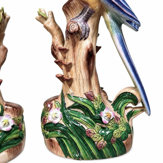 Mid 20th Century Pair of Parrot Bird Figurines Table Sculptures - Hand Painting Chinese Porcelain Book Matching Set - Chelsea House Mottahedeh Style For Sale - Image 5 of 8