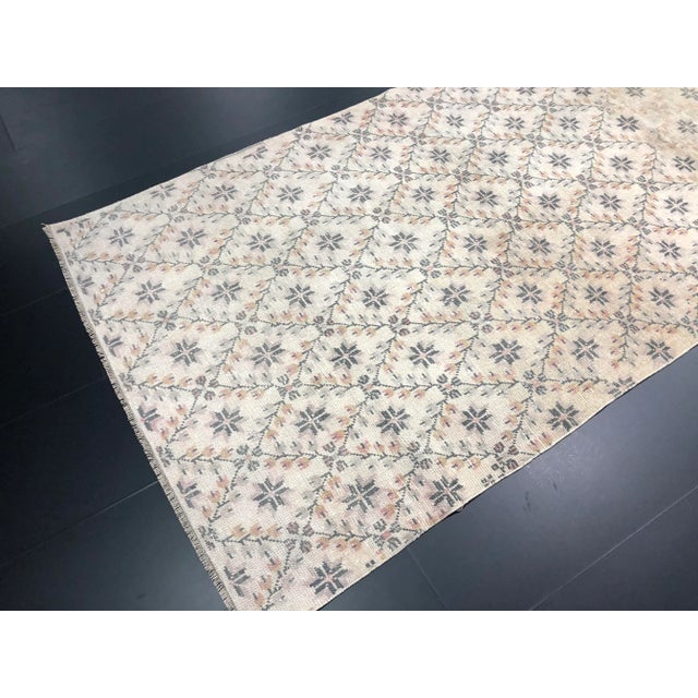 Beige 1960s Home Turkish Oushak Handmade Beige Rug For Sale - Image 8 of 11