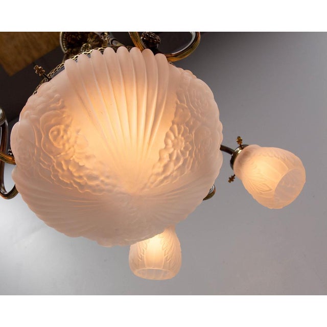 French Art Deco Chandelier in Frozen Glass and Brass, 1930 For Sale - Image 15 of 18