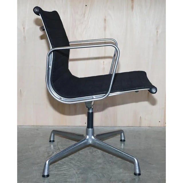 EA108 Hopsak Swivel Office Armchair by Charles & Ray Eames for Vitra For Sale - Image 9 of 16