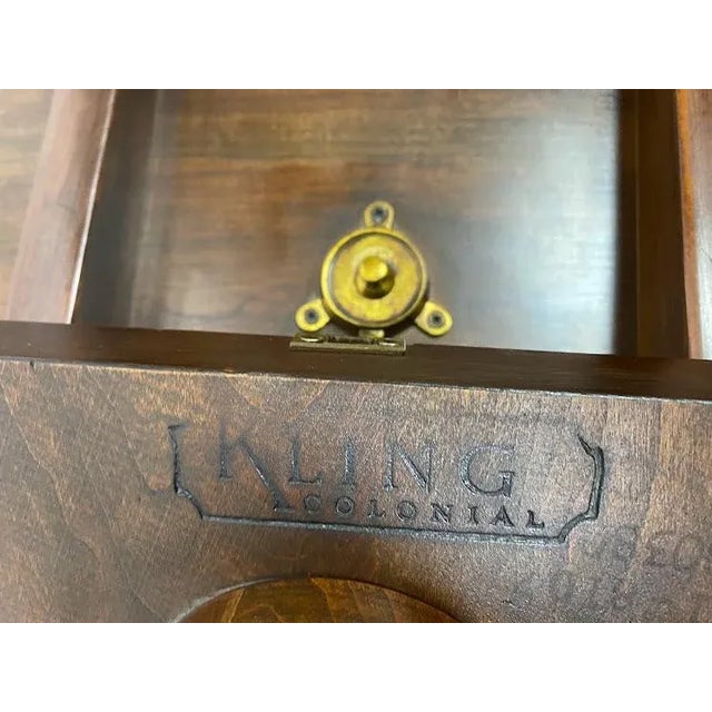 Vintage 1960s Kling Colonial Mahogany Pie Crust Tilt Top Table - Chippendale Style For Sale - Image 10 of 11