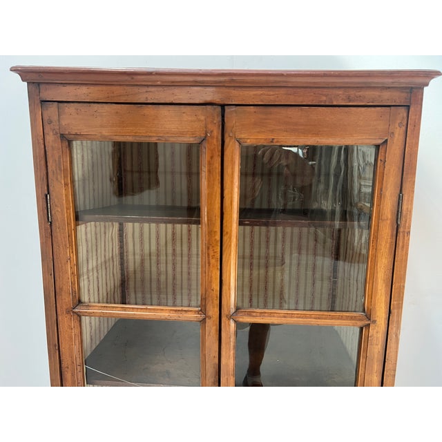 Antique Display Cabinets in Cherry Wood, 1800s, Set of 2 For Sale - Image 13 of 18