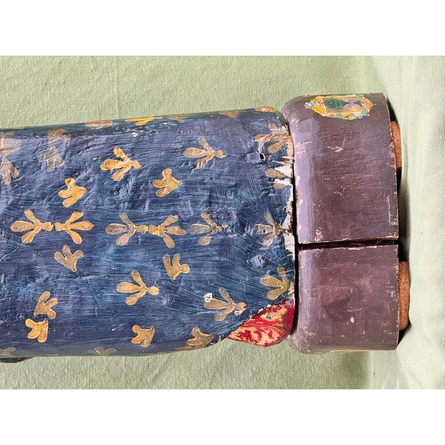 Virgin and Child in Polychrome Wood For Sale - Image 6 of 15