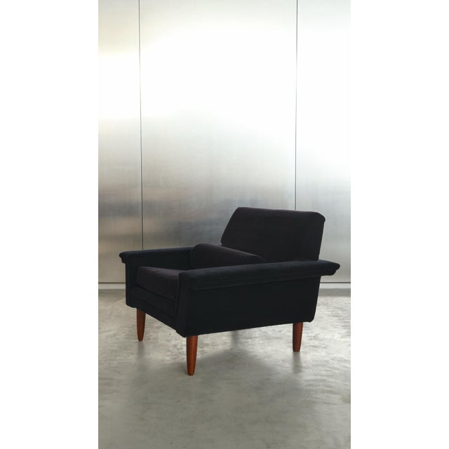 Mid-Century Modern Lounge Chair in Mohair, 1967 For Sale - Image 4 of 17