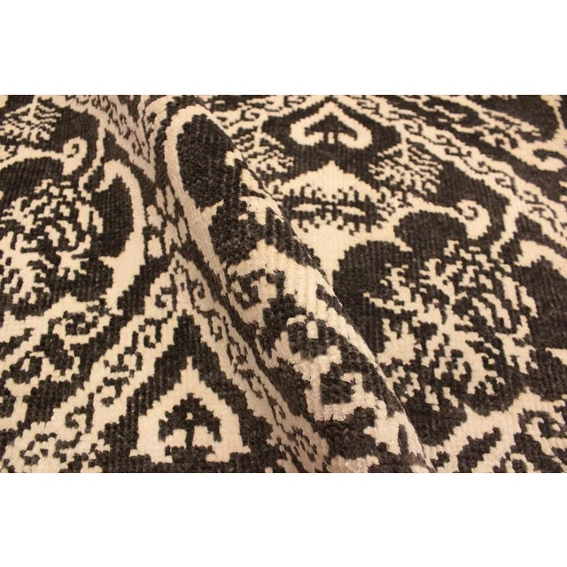 1990s 1990s Shabby Chic Modern Charcoal/Ivory Wool & Viscose Rug - 4'3 X 6'2 For Sale - Image 5 of 8