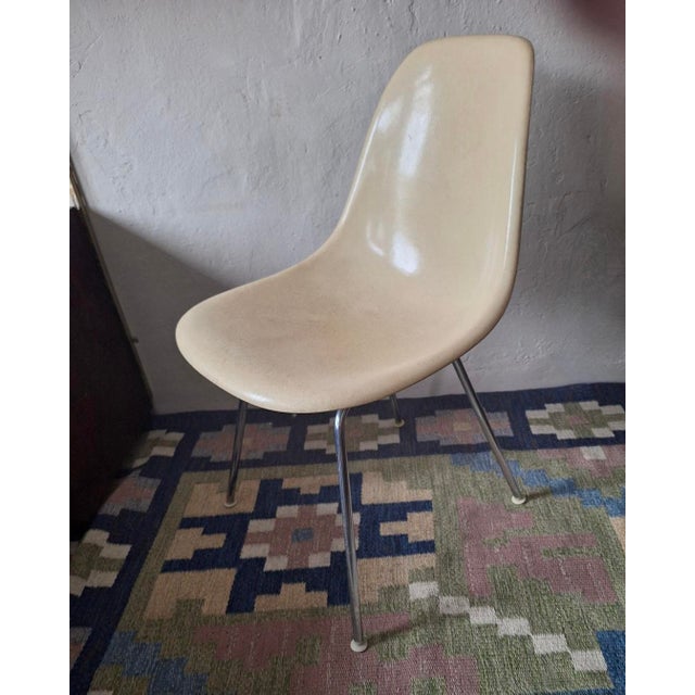 Herman Miller Early DSX Chair in Fiberglass by Charles and Ray Eames for Herman Miller, 1950s For Sale - Image 4 of 14