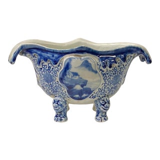 Chinese Oriental Blue Off White Porcelain Graphic Container Planter For Sale