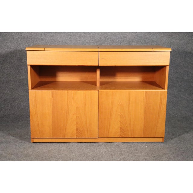 Mid 20th Century Mid 20th Century Teak Expanding Cabinet For Sale - Image 5 of 10
