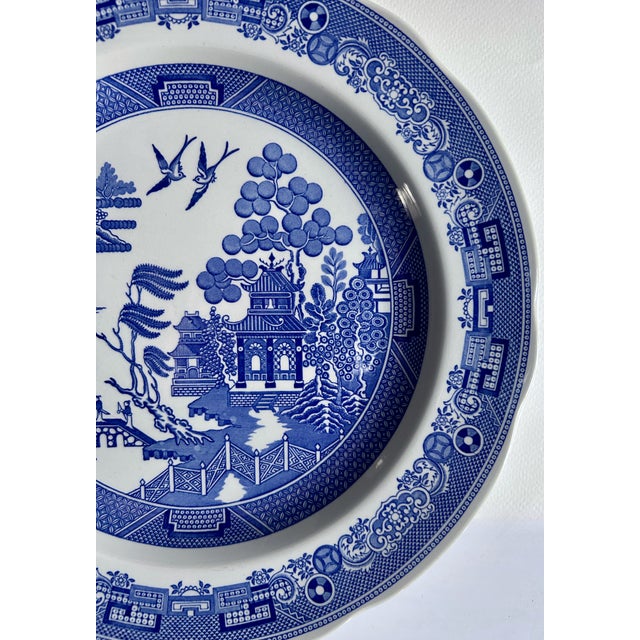 Late 20th Century Trio of Varied Spode Collection Blue & White Chinoiserie Dinner Plates For Sale - Image 10 of 17