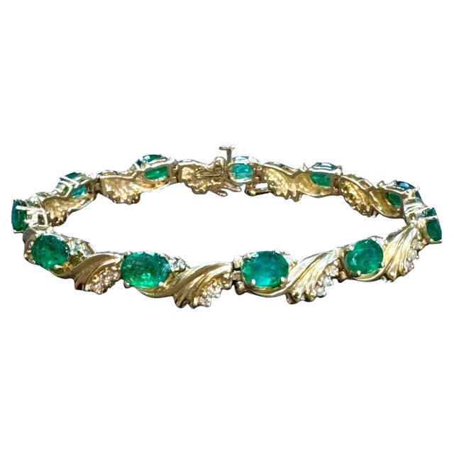 10 Carat Emerald 1.3 Carat Diamond Affordable Tennis Bracelet 14 K Yellow Gold For Sale - Image 15 of 18