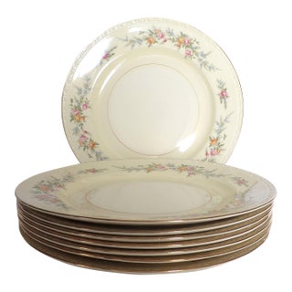 Mid 20th Century Homer Laughlin Plates, Eggshell Georgian, "Countess" Pattern, L58n5- Set of 7 For Sale