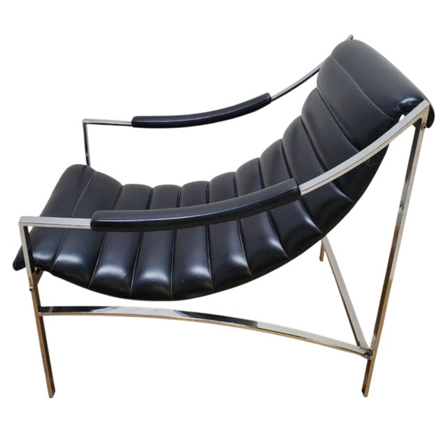 Wonderful Italian Design Mid Century Modern Low Slung Lounge Chair. the chair is in very nice shape. The brown areas on...
