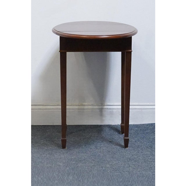 Hekman Furniture Solid Flame Mahogany Traditional Style 26" Drop Leaf Accent End Table 5-4168 For Sale - Image 10 of 14