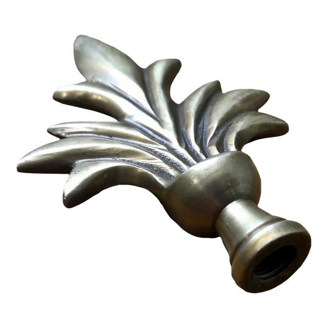 Mid 20th Century Brass Leaf Designed Fleur De Lis Finial For Sale