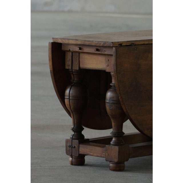 Antique 19th Century Baroque Danish Drop-Leaf Table in Oak For Sale - Image 5 of 18