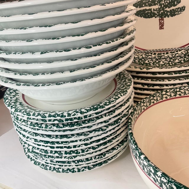 1980s Vintage Boho Chic Furio Italian Christmas Tree Sponge. Dinnerware - Set of 67 For Sale - Image 13 of 16