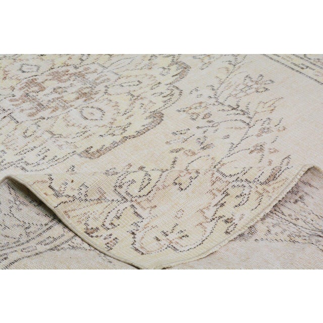 Vintage Turkish Anatolian Hand Knotted Wool Rug,5'7"X8'6" For Sale In New York - Image 6 of 6