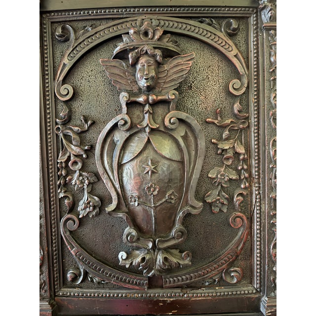 19th century renaissance Tuscan Italian Offerti wall cabinet in excellent condition exquisite look great addition