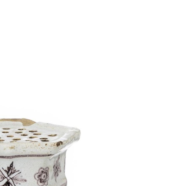 Hexagonal Inkwell in Viana Earthenware, 18th Century For Sale - Image 4 of 6