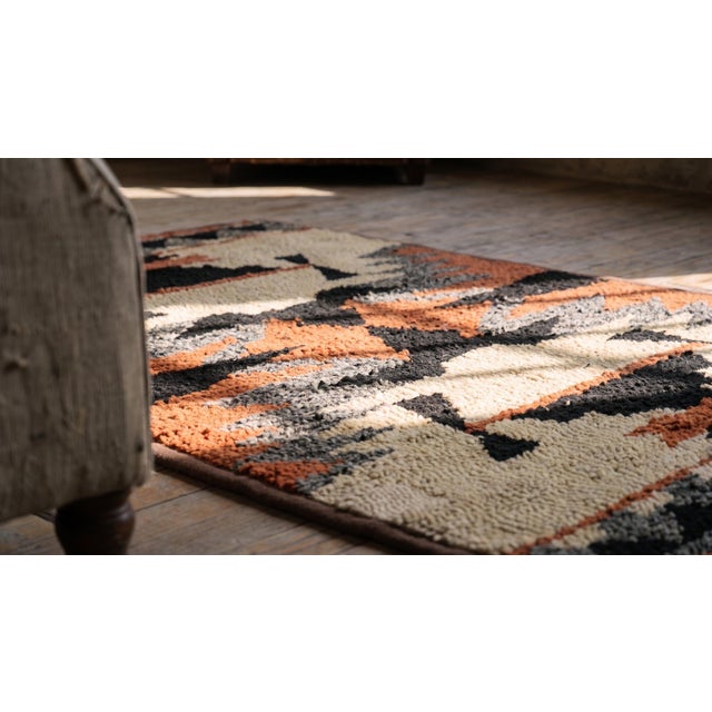Sublime Tan Beige Color and Harmonic Desing Antique American Hooked Rug For Sale - Image 11 of 13