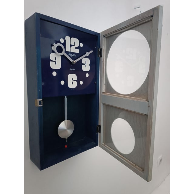 Space Age Pendulum Wall Clock from Rhytm, 1970s For Sale - Image 4 of 11