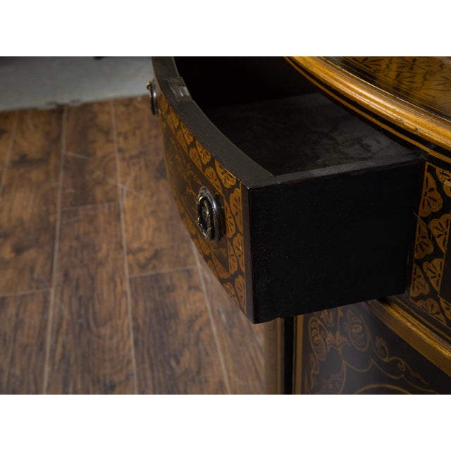 English 19th Century Black and Gold Lacquered Chinoiserie Corner Cabinet For Sale - Image 11 of 12
