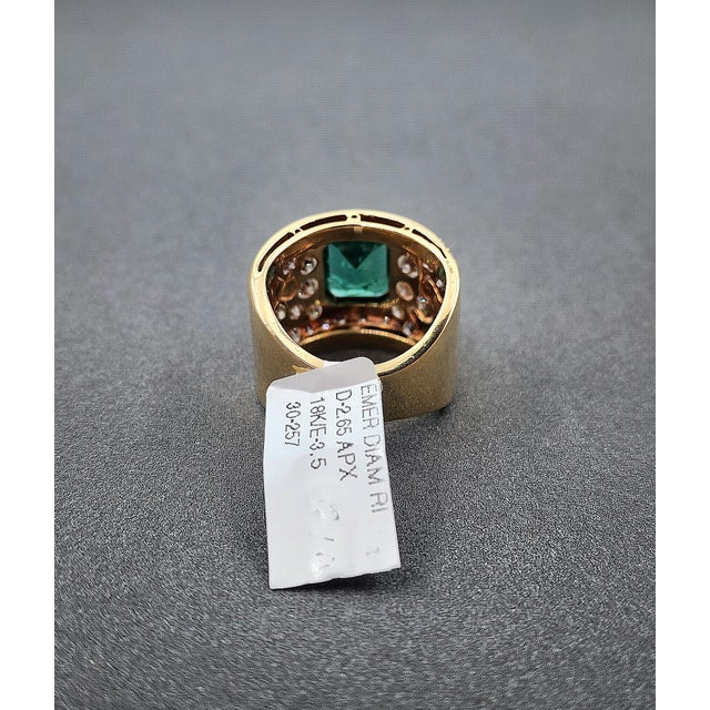 3.50 Ct Gia Certified Natural Zambian Emerald & Diamond Ring Size 6.5 For Sale - Image 9 of 10
