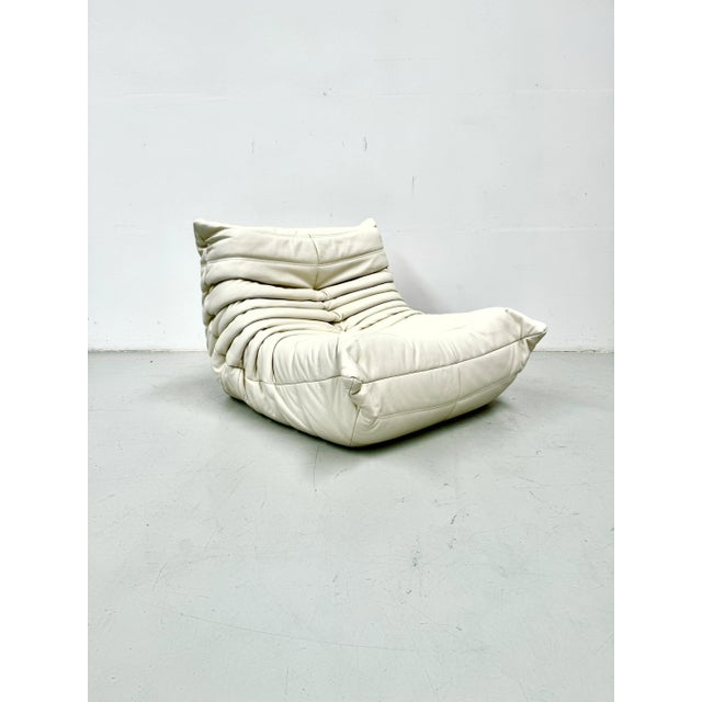 French White Leather Togo Lounge Chair by Michel Ducaroy for Ligne Roset, 1970s For Sale - Image 6 of 11