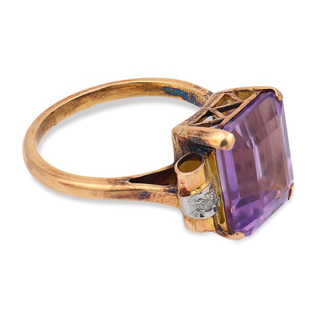 Mid 20th Century Retro 4.80 Carat Amethyst Diamond 18k Yellow Gold Cocktail Ring, Size 7 For Sale - Image 4 of 7