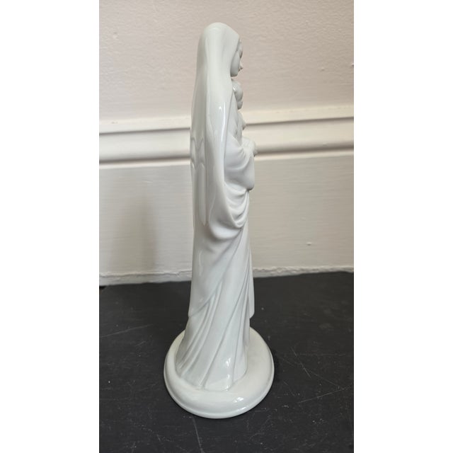 Mid-20th-Century Metzler & Ortloff German Porcelain Madonna and Child Figurine For Sale - Image 17 of 18