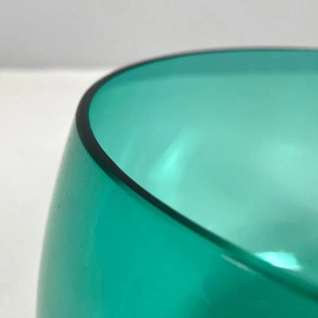 Italian Postmodern Teal Murano Glass Bowl attributed to Venini, 1990s For Sale - Image 6 of 10