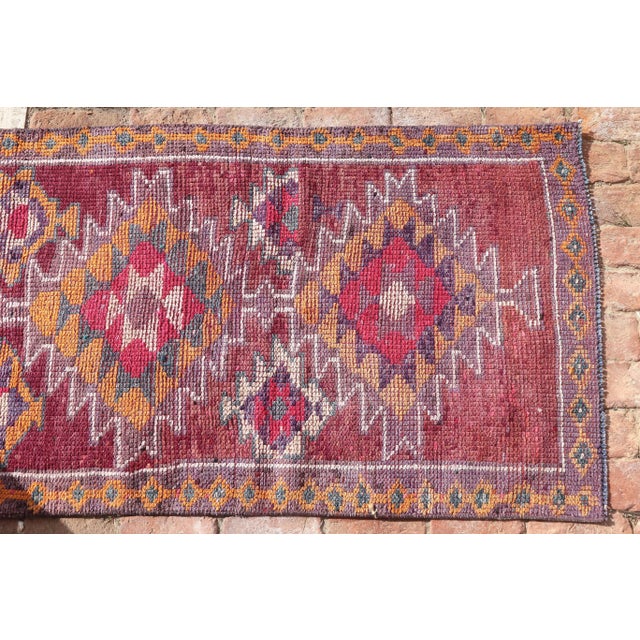 1950's Vintage Herki Hand-Knotted Hallway Runner Rug - 2′8″ × 11′9″ For Sale - Image 10 of 12