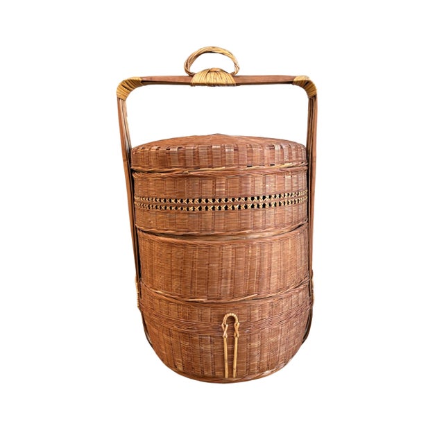 Chinese Vintage Chinese Three-Tier Wedding Basket in Handwoven Bamboo For Sale - Image 3 of 10