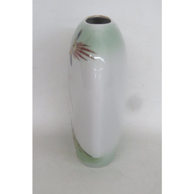 Green Toyo Botan Japanese Porcelain Oval Vase Hand Painted Floral Garden Design 5019b For Sale - Image 8 of 17