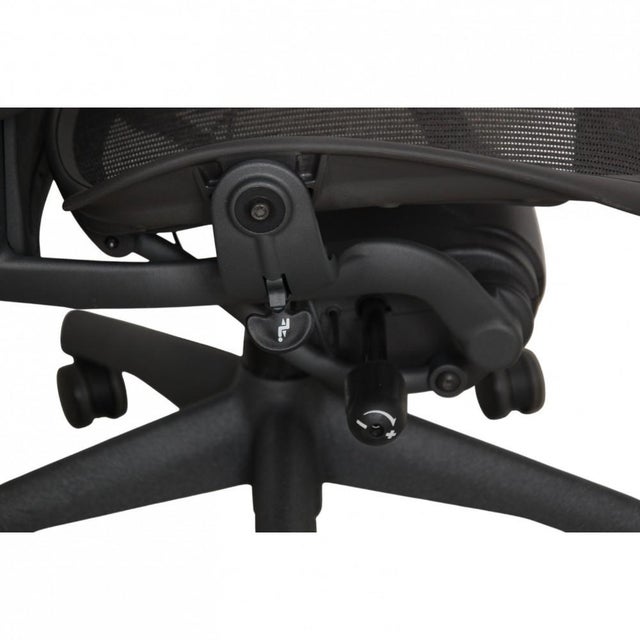 Aaron Chair from Herman Miller For Sale - Image 12 of 18