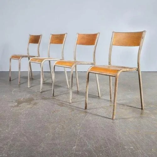 French Grey Model 510 Stacking Dining Chair from Mullca, 1960s For Sale - Image 4 of 9