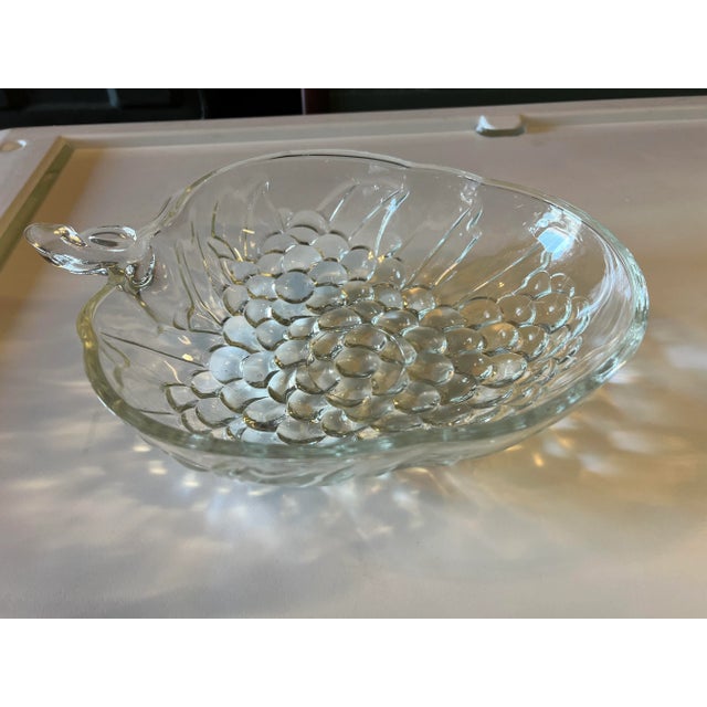 Indiana Glass Company Vintage Clear Glass Fruit Bowl Bundle of Grape For Sale - Image 4 of 4