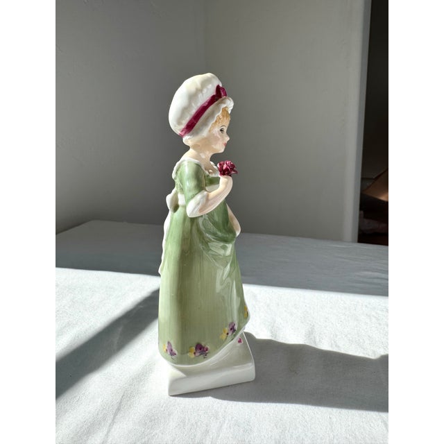 1970s Royal Doulton Figurine ~ “Ruth” ~ Hn 2799 For Sale In Dallas - Image 6 of 10