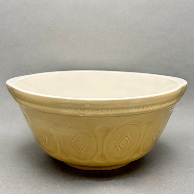 Cabin Vintage Cpca California Pottery Yellow Embossed Gripstand Mixing Bowl For Sale - Image 3 of 7