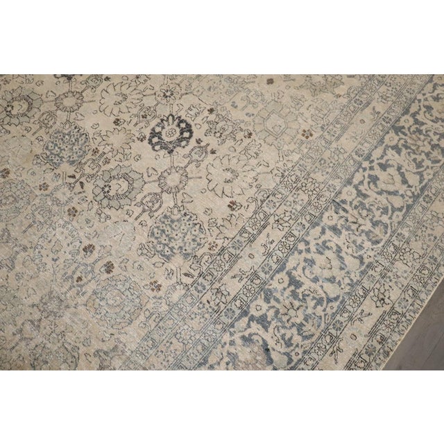 Large Persian Tabriz Carpet rug no. j4870 For Sale In New York - Image 6 of 10