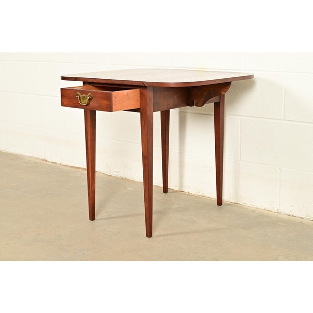 Wood Henkel Harris Georgian Solid Cherry Wood Drop Leaf Pembroke Side Table For Sale - Image 7 of 15