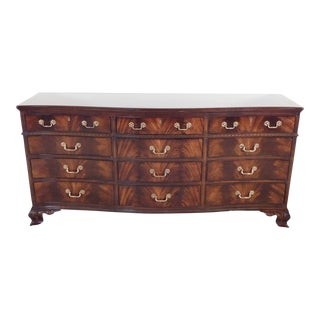 Henredon Chippendale Flame Mahogany 12 Drawer Serpentine Long Chest Dresser For Sale